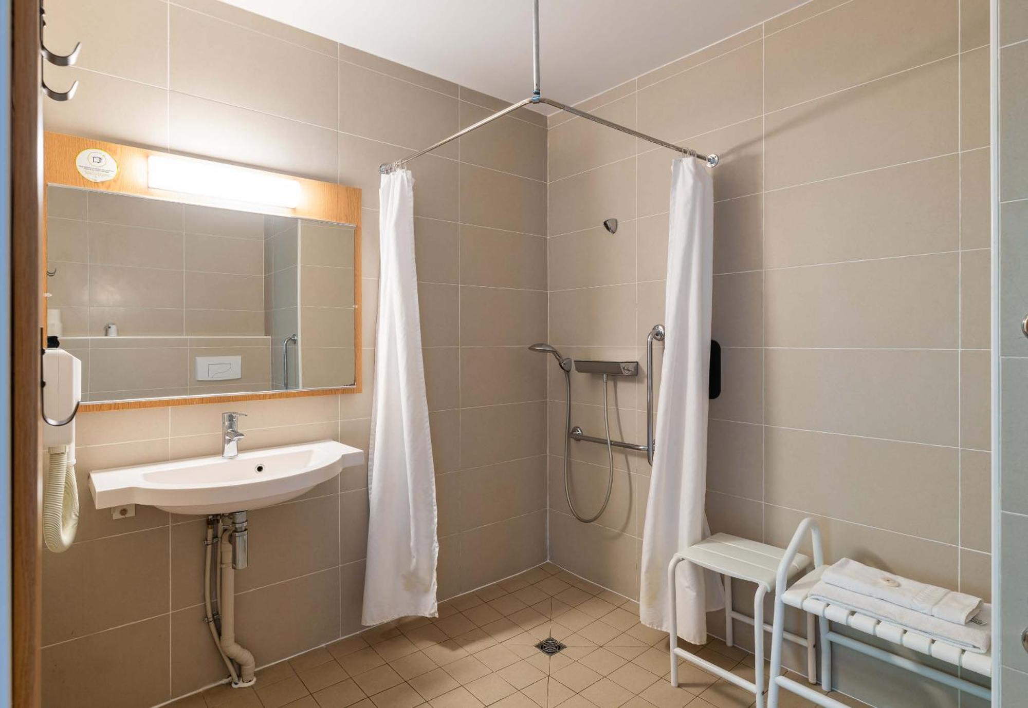 B&B Hotel Lyon Eurexpo Chassieu Dış mekan fotoğraf